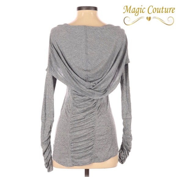 Zella Gray Ruched Back Long Sleeve Hoodie🤍🖤🤍 - Picture 3 of 13